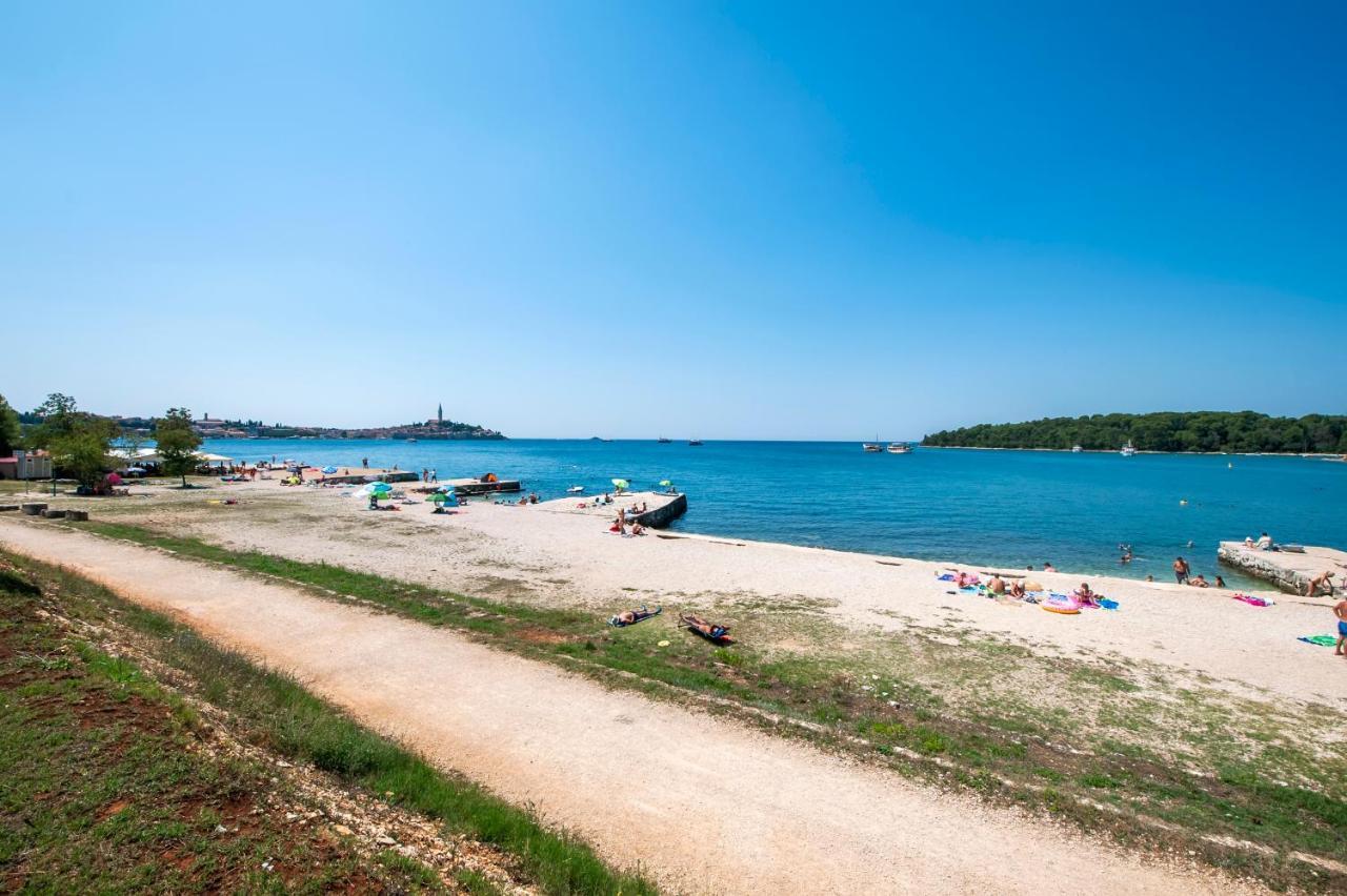 Pineta Mobile Home In Porton Biondi Camp Rovinj Bagian luar foto